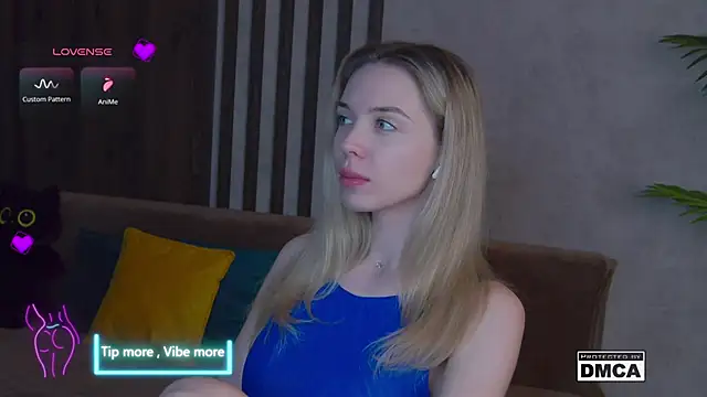 Holl1Would online show from 02-26-25, 10:42