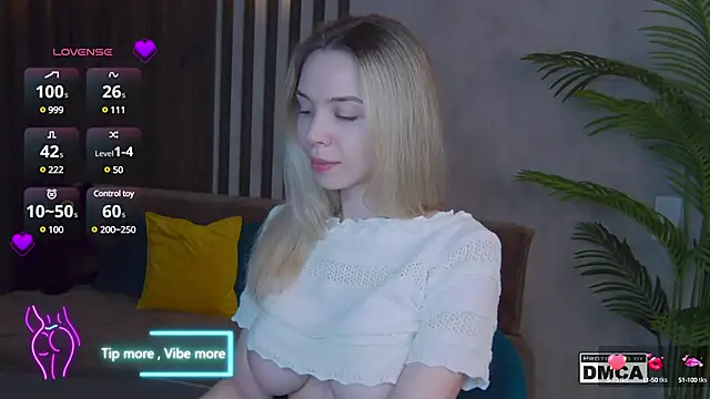 Holl1Would online show from 03-03-25, 06:37