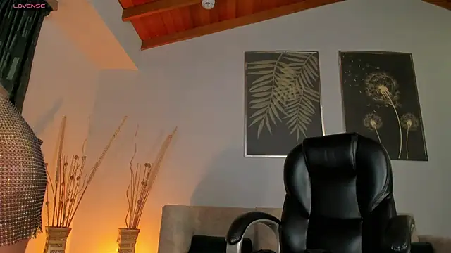 Snapshot of LexieWayne chatting on 01-04-25, 12:38 LexieWayne online show from 01-04-25, 12:38