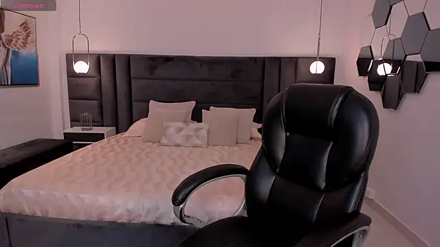 Snapshot of LexieWayne chatting on 02-17-25, 07:21 LexieWayne online show from 02-17-25, 07:21