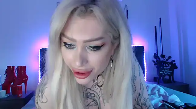Snapshot of JennaLinn chatting on 01-11-25, 02:36 JennaLinn online show from 01-11-25, 02:36