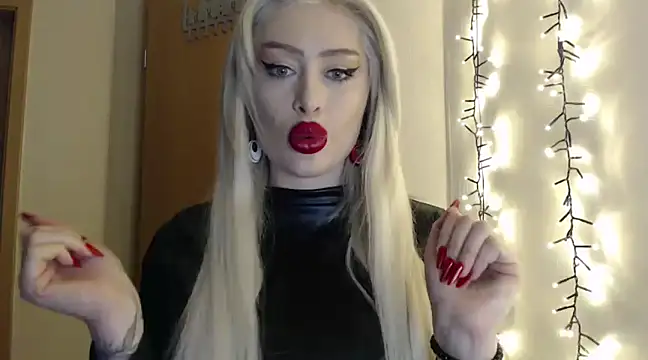 Snapshot of JennaLinn chatting on 01-21-25, 05:51 JennaLinn online show from 01-21-25, 05:51