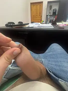 Snapshot of Vgma057 chatting on 01-04-25, 12:16 Vgma057 online show from 01-04-25, 12:16