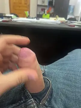 Snapshot of Vgma057 chatting on 11-09-25, 09:40 Vgma057 online show from 11-09-25, 09:40