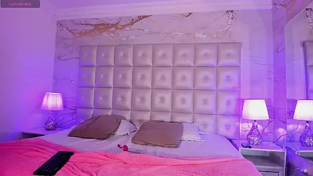 AntonellaRossi online show from 01-31-25, 07:51