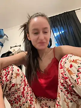 Snapshot of Zeyna1 chatting on 12-20-24, 02:49 Zeyna1 online show from 12-20-24, 02:49