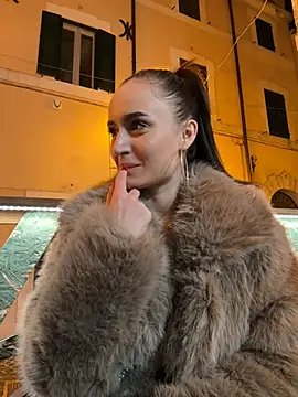 Snapshot of Zeyna1 chatting on 12-28-24, 11:05 Zeyna1 online show from 12-28-24, 11:05