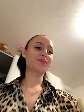 Snapshot of Zeyna1 chatting on 10-16-25, 04:08 Zeyna1 online show from 10-16-25, 04:08