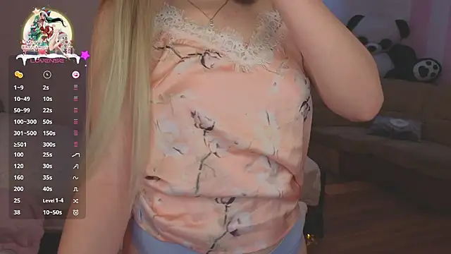 Snapshot of CyrilaPuff chatting on 12-24-24, 05:27 CyrilaPuff online show from 12-24-24, 05:27