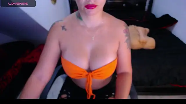 Snapshot of sara__stone1 chatting on 12-20-24, 09:00 sara stone1 online show from 12-20-24, 09:00