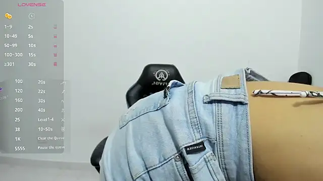 Snapshot of labrika_ chatting on 12-04-24, 11:35 labrika online show from 12-04-24, 11:35