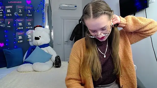 Snapshot of KateJonson chatting on 12-29-24, 08:44 KateJonson online show from 12-29-24, 08:44