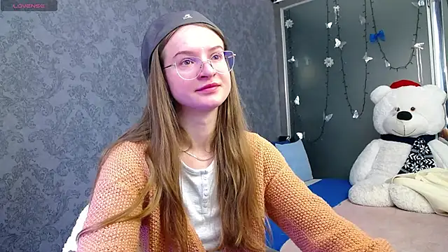 Snapshot of KateJonson chatting on 10-24-25, 06:43 KateJonson online show from 10-24-25, 06:43