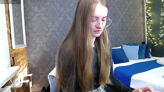 Snapshot of KateJonson chatting on 11-22-25, 07:29 KateJonson online show from 11-22-25, 07:29