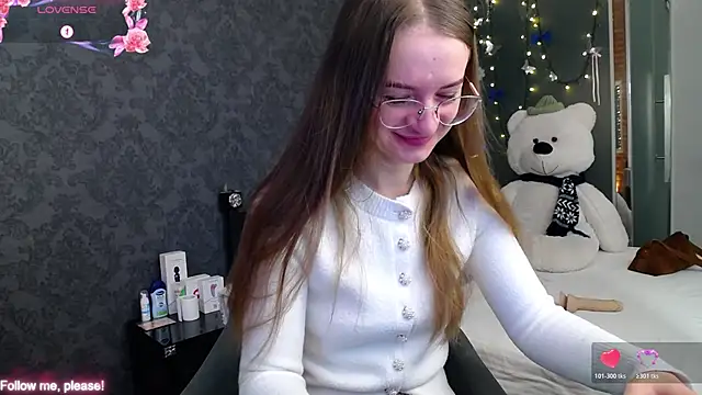 Snapshot of KateJonson chatting on 11-25-25, 07:19 KateJonson online show from 11-25-25, 07:19