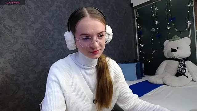 Snapshot of KateJonson chatting on 11-26-25, 07:42 KateJonson online show from 11-26-25, 07:42