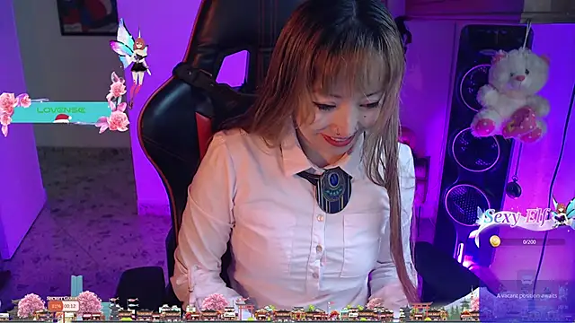 Snapshot of pink-2022 chatting on 12-12-24, 12:44 pink-2022 online show from 12-12-24, 12:44