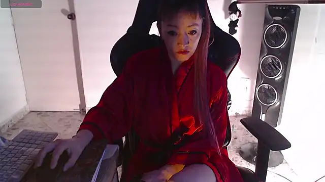 Snapshot of pink-2022 chatting on 01-13-25, 11:30 pink-2022 online show from 01-13-25, 11:30