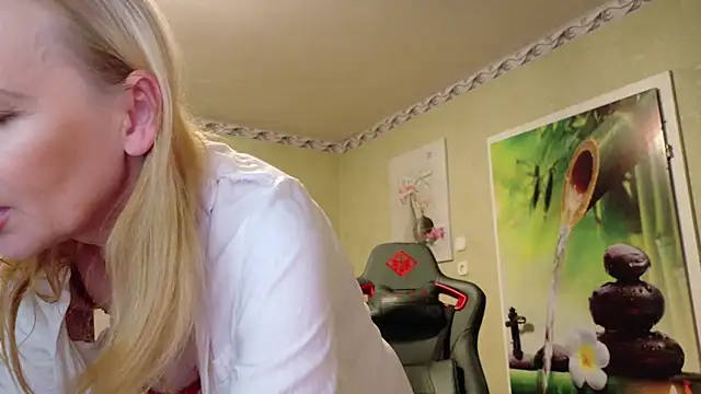 HotLana69 online show from 10-16-25, 05:58