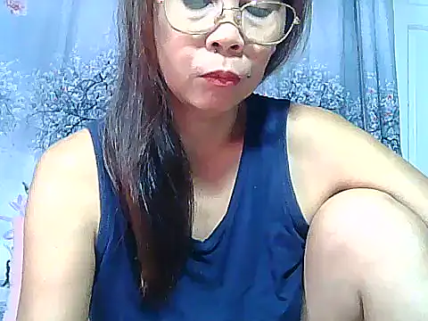 Snapshot of urwife_tobe chatting on 02-16-26, 09:55 urwife tobe online show from 02-16-26, 09:55