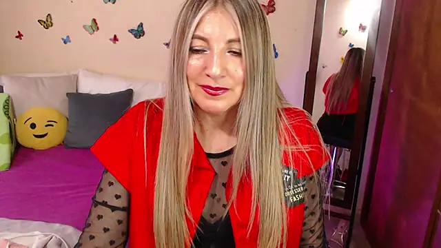 Jolie-Mature online show from 03-19-25, 07:38