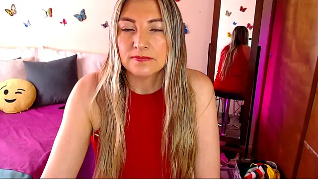 Jolie-Mature online show from 11-27-25, 07:38