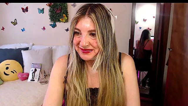 Jolie-Mature online show from 06-23-26, 10:19