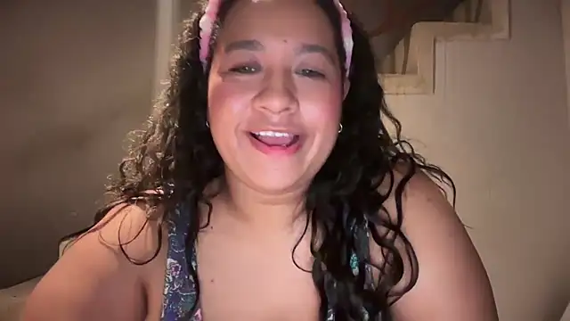 Snapshot of Big_boobs_lau_ chatting on 10-04-25, 06:44 Big boobs lau online show from 10-04-25, 06:44