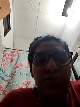 DanielleEvans  online show from 02-11-25, 10:39