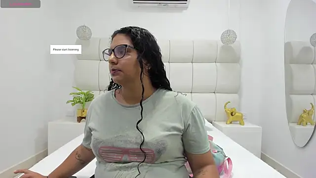 DanielleEvans  online show from 11-06-25, 11:22