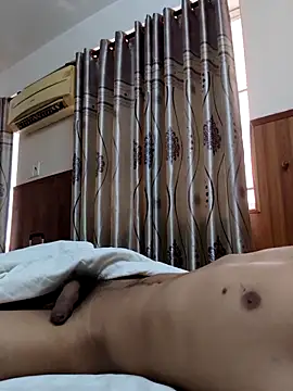  IRRESISTIBLE  online show from 10-08-25, 01:25