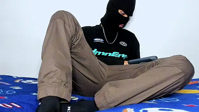 Samuel Suarez online show from 10-30-25, 04:25