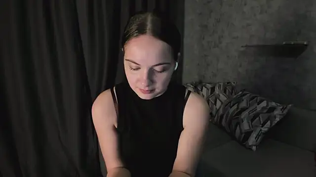 KristinaLoison online show from 04-22-26, 04:41