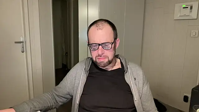 FABIOGLASSES online show from 01-08-26, 08:44