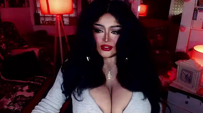 Snapshot of TiffanyWolf chatting on 12-19-24, 12:02 TiffanyWolf online show from 12-19-24, 12:02