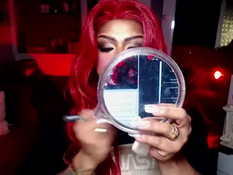 Snapshot of TiffanyWolf chatting on 02-12-25, 10:35 TiffanyWolf online show from 02-12-25, 10:35