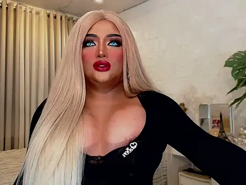 Snapshot of TiffanyWolf chatting on 09-12-25, 02:00 TiffanyWolf online show from 09-12-25, 02:00