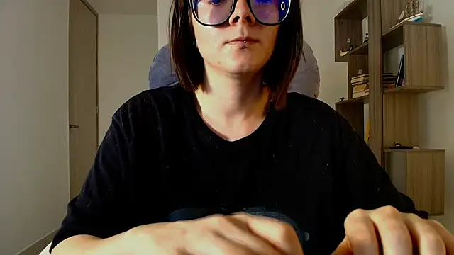 Arya starrk online show from 11-24-25, 02:39