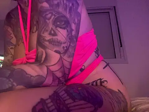 Snapshot of SabrinaRussel chatting on 01-20-25, 09:22 SabrinaRussel online show from 01-20-25, 09:22