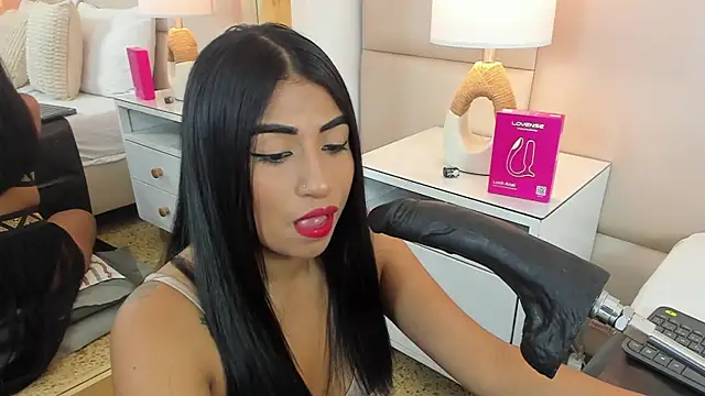 Snapshot of AntoniaRoss_ chatting on 02-19-26, 01:18 AntoniaRoss online show from 02-19-26, 01:18