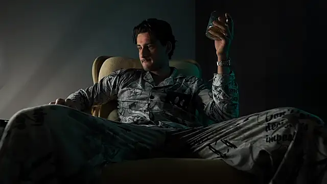 Keen   Luckystrike online show from 02-05-25, 06:59