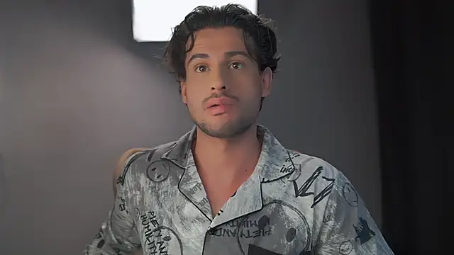 Keen   Luckystrike online show from 02-07-25, 01:04