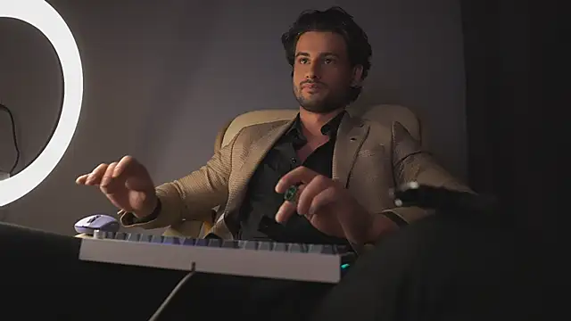 Keen   Luckystrike online show from 03-04-25, 02:06