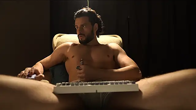 Keen   Luckystrike online show from 03-15-26, 10:27