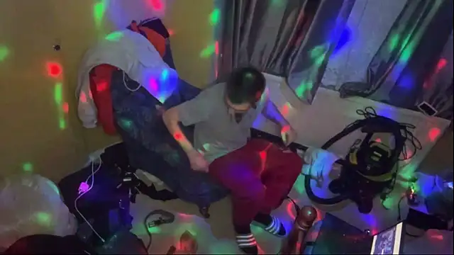 ThatGuyNextDoor1992 online show from 02-21-25, 08:27