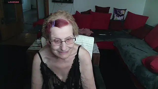 HeisseomaOriginal online show from 02-19-25, 08:22