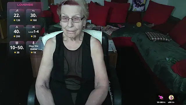 HeisseomaOriginal online show from 10-17-25, 07:22