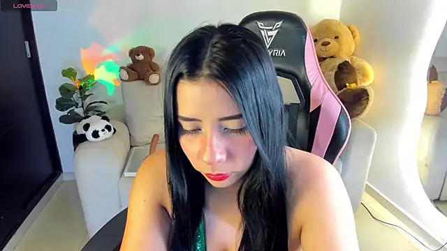 Snapshot of eval_lee18 chatting on 10-26-25, 02:06 eval lee18 online show from 10-26-25, 02:06