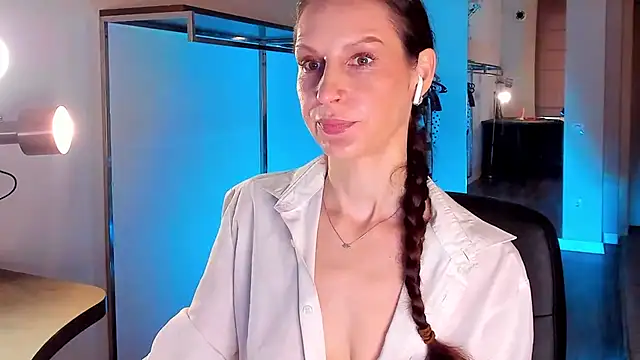 Mila Anders online show from 03-22-26, 05:55