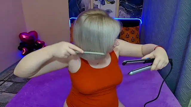 BlondPearl online show from 11-11-25, 09:48